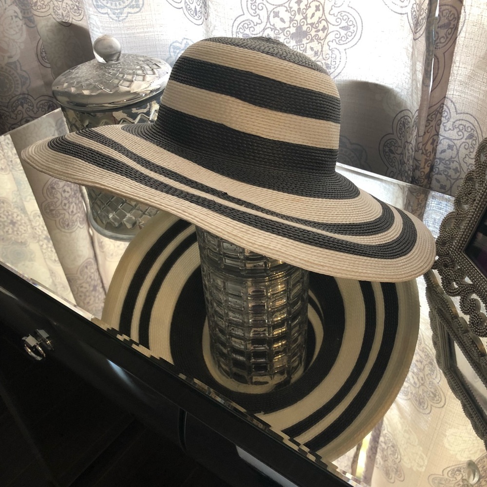 Summer hat - Picture 2 of 3
